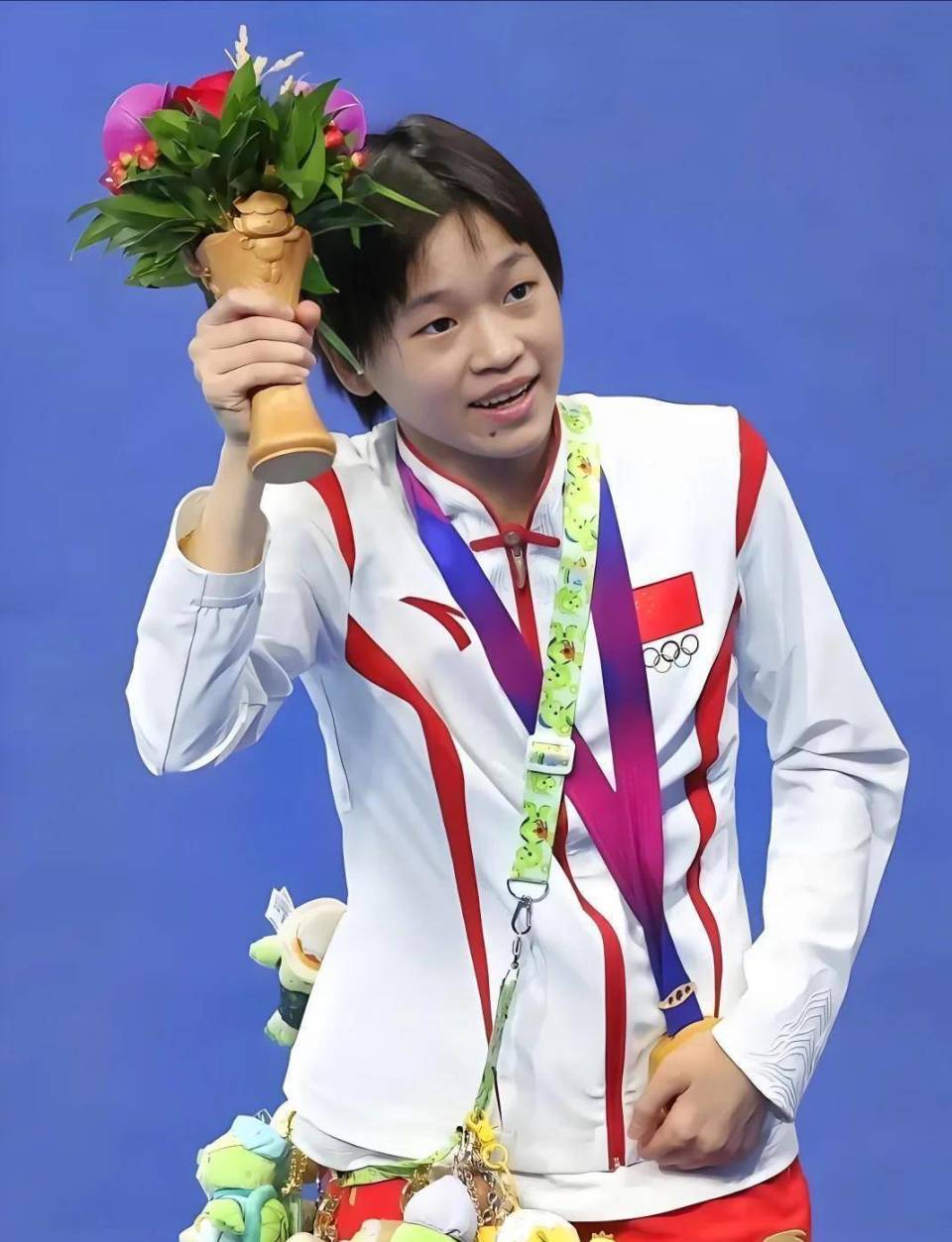 事实上