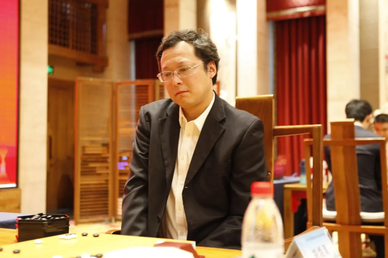 厚实, 段执白不计 厚实, 段执白不计